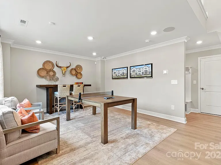 4013 Hidden Oaks Dr — Photo 2