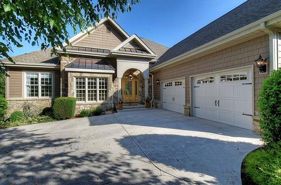 1st image of 1931 Villa Ct