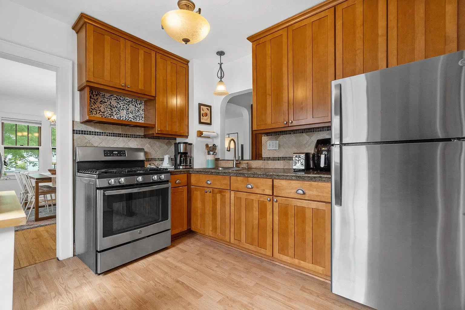 2 bed, 1056 sqft, $2,400 — Photo 4