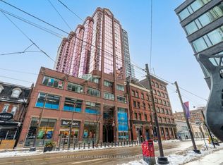 393 King St W #706, Toronto, ON M5V 3G8