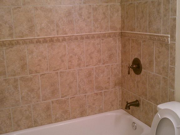 3rd image of 833 W 95th St