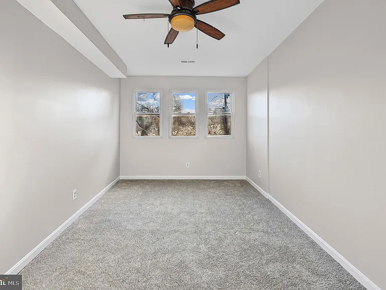 2532 Druid Hill Ave — Photo 8