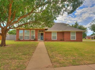 3712 Castlerock Rd, Norman, OK 73072