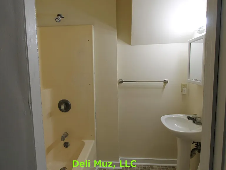610 Jefferson Ave — Photo 7