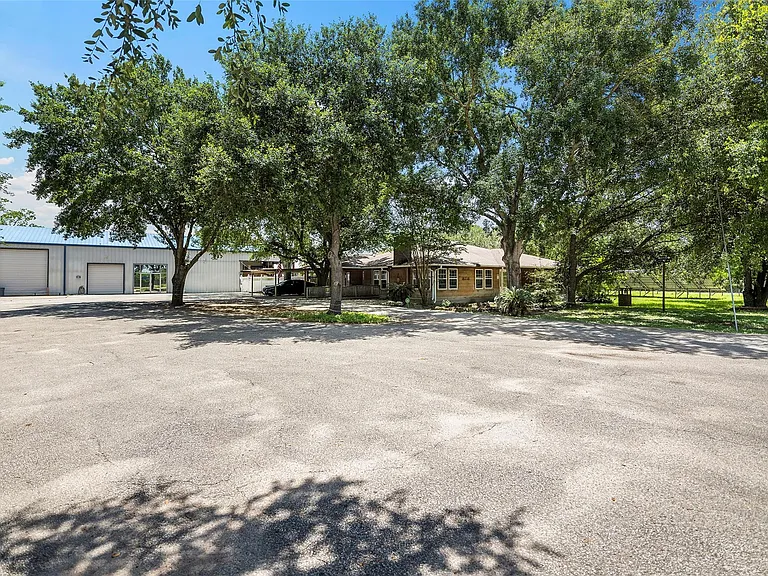 18718 Vickers Rd — Photo 29
