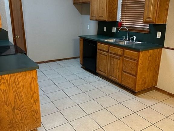 4th image of 2421 NW 163rd St