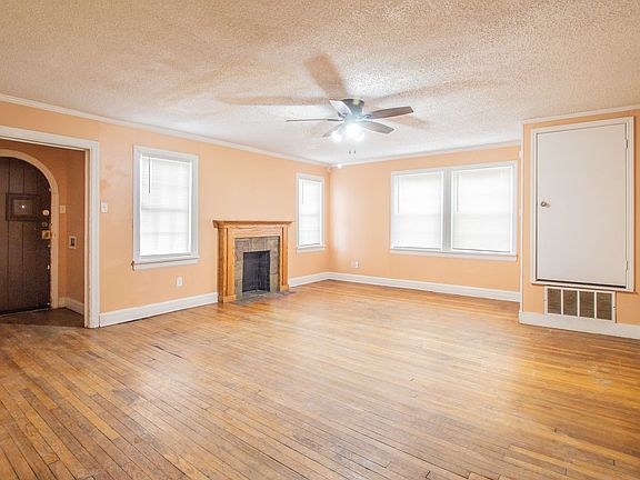 2nd image of 2203 20th St