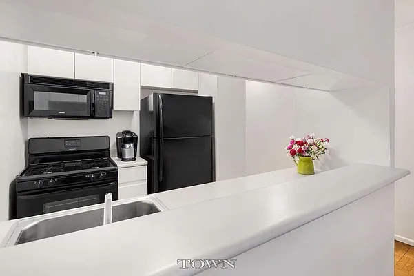 Sold by Town Residential | media 4