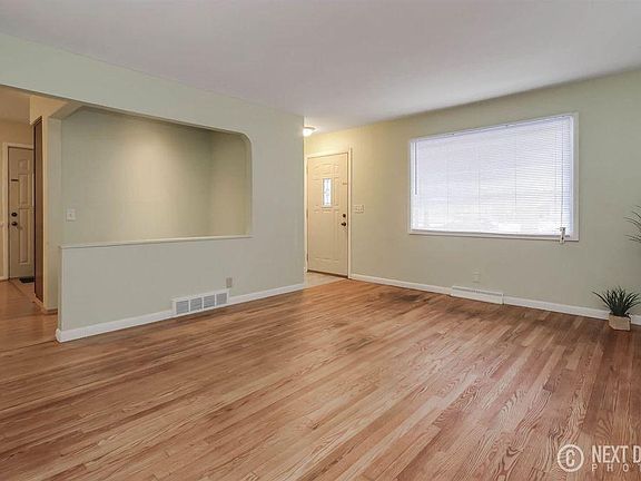 3rd image of 871 Carrier Creek Blvd NE