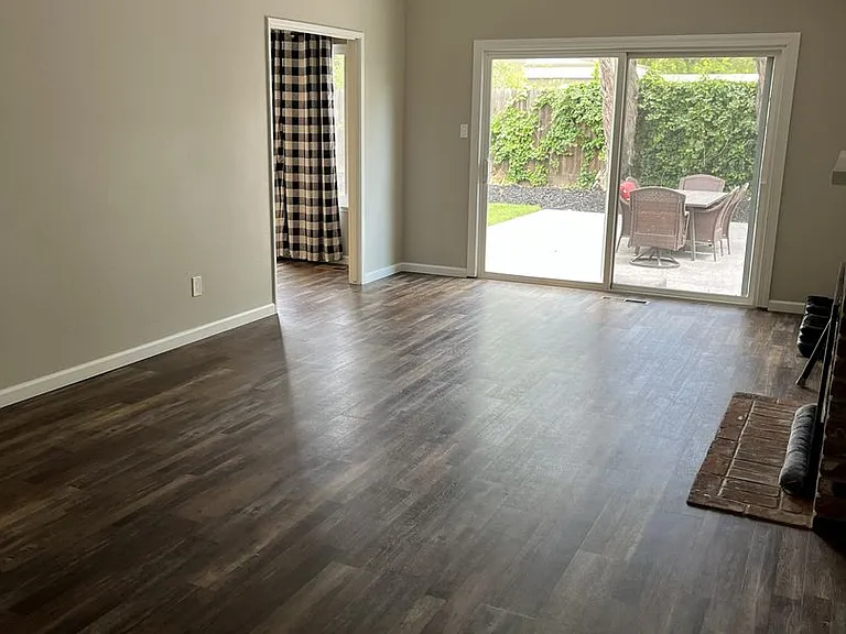 1311 Spruce Dr — Photo 5