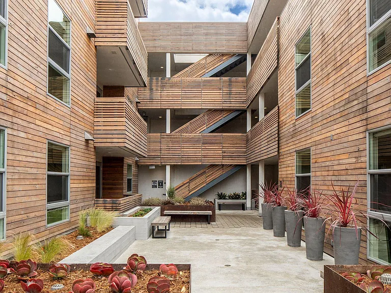 1122 Pico Blvd — Photo 47