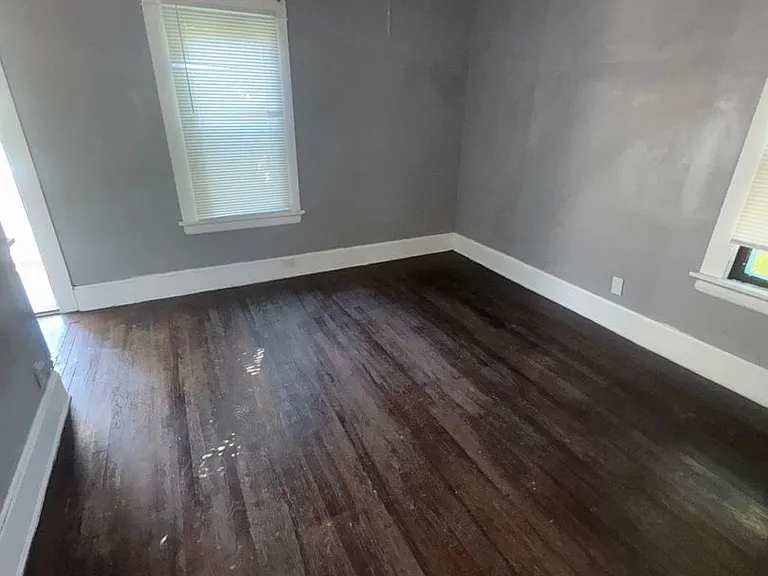 10006 Pierpont Ave — Photo 2