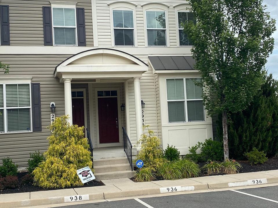 1st image of 2936 Chinkapin Oak Ln #176