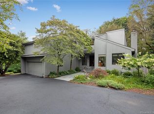 49 Bayberry Ln, Westport, CT 06880