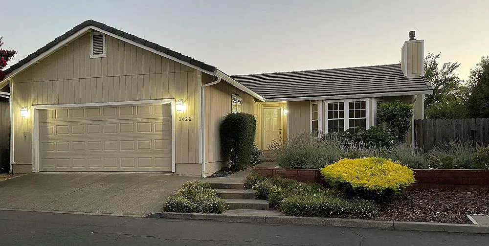 3 bed, $4,000 — Photo 1