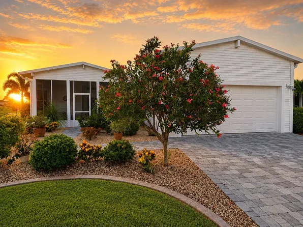 2702 Greens Keeper Dr, Ruskin, FL 33570