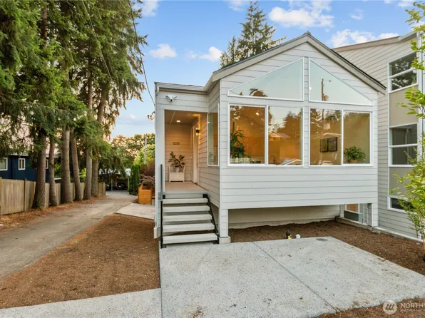 12749 37th Avenue NE, Seattle, WA 98125