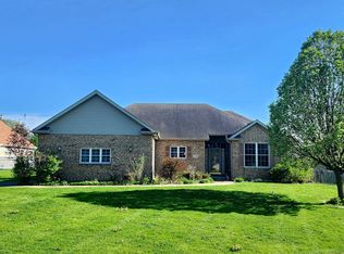 1114 Arneita St, Sycamore, IL 60178