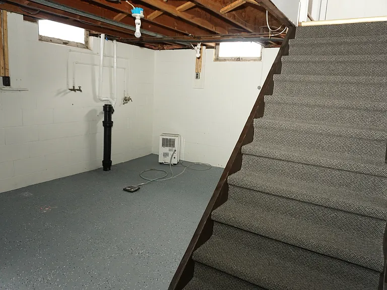1501 E Pauline St — Photo 16