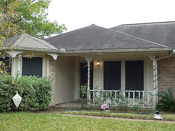 4th image of 15635 Pebble Lake Dr