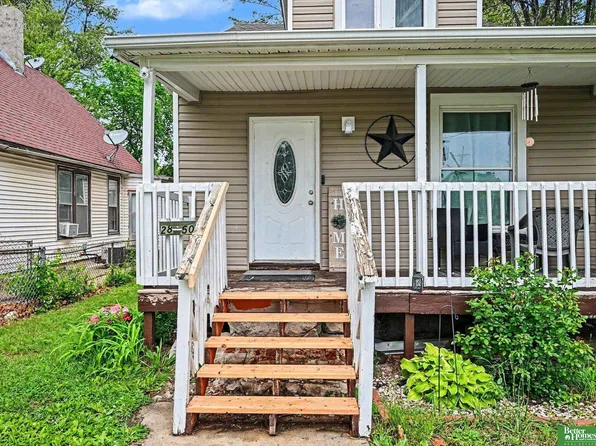 2850 Meredith Ave, Omaha, NE 68111