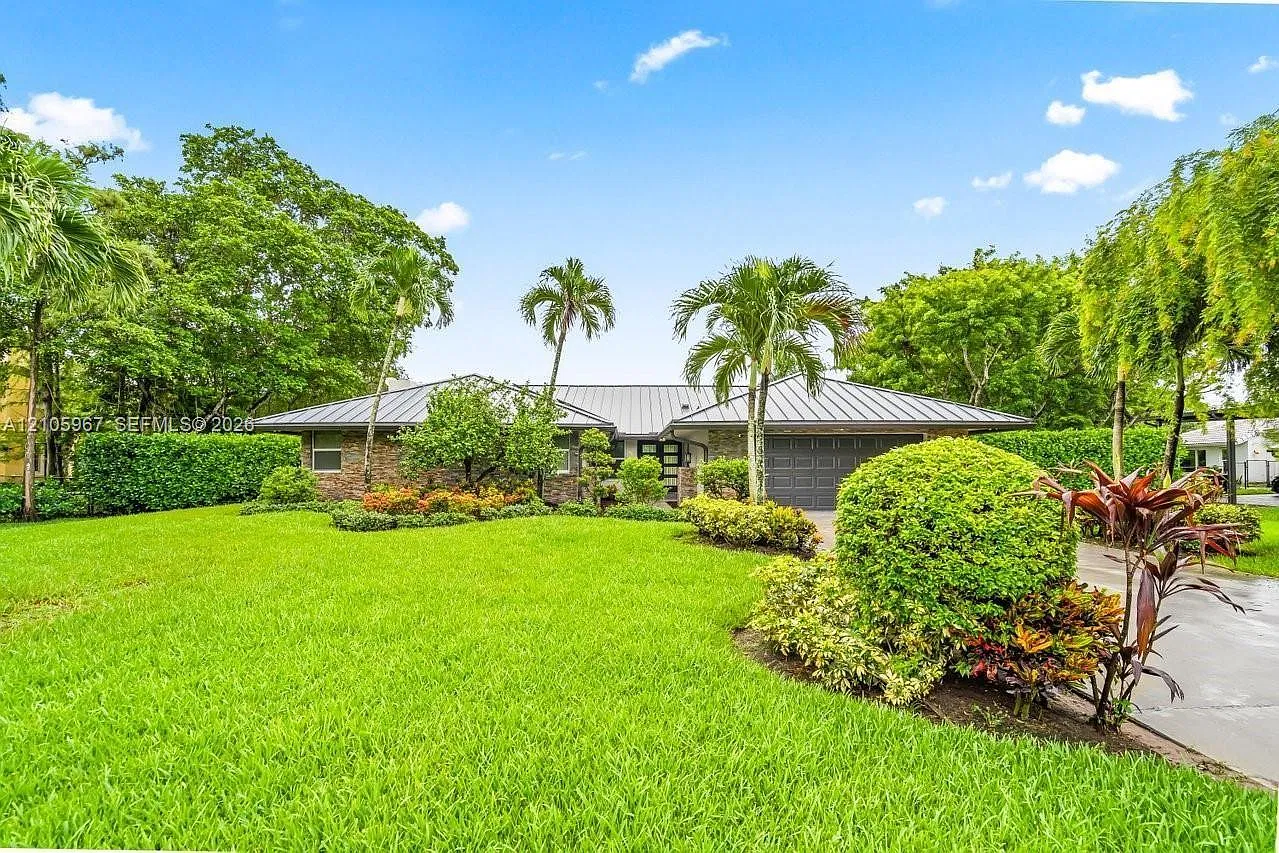 Pine Tree Estates — Photo 1