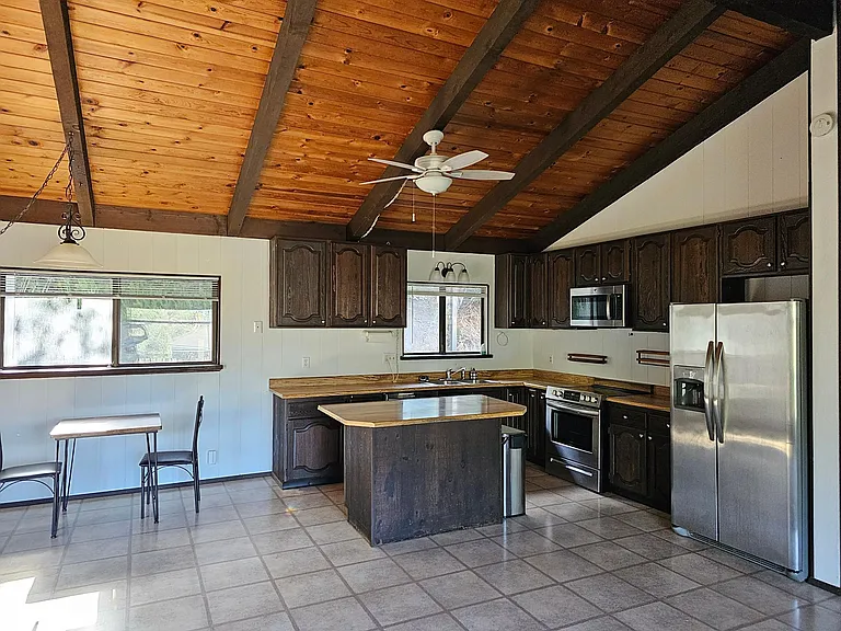 1166 Rimrock Dr — Photo 3