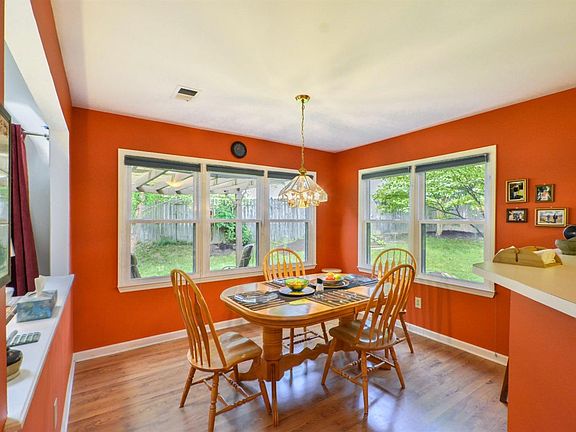 5th image of 708 Fernwood Ct