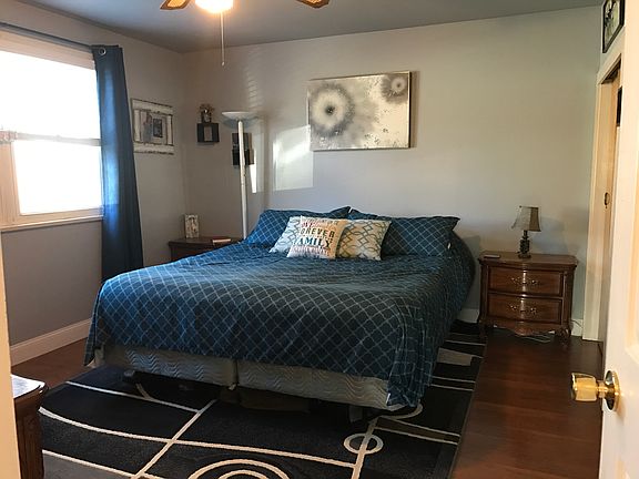 Master with oversized closet