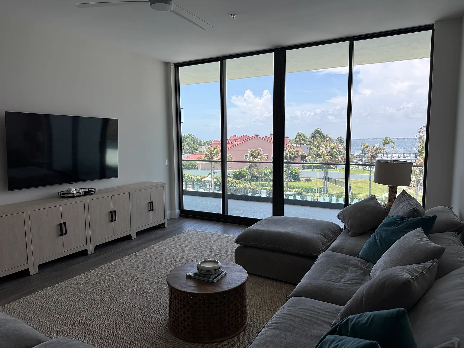 3 bed, 1917 sqft, $4,500 — Photo 4