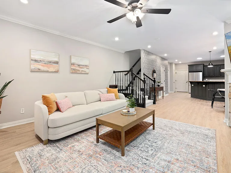 4198 W Bradstreet Ln — Photo 4