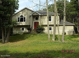 284 Water Forest Dr, Dingmans Ferry, PA 18328