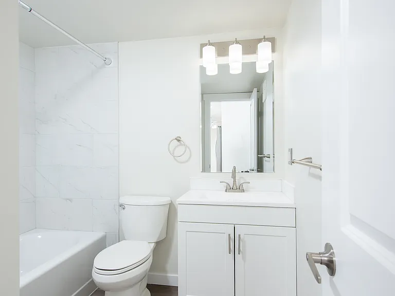 6 Gainsborough Ave — Photo 16
