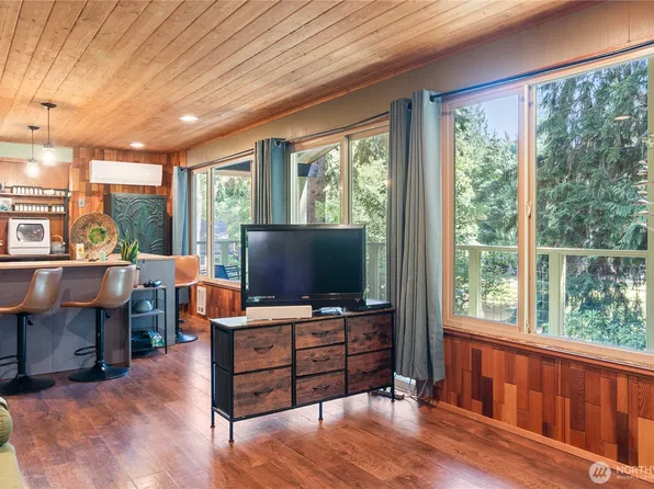550 E Lakeshore Drive W, Shelton, WA 98584