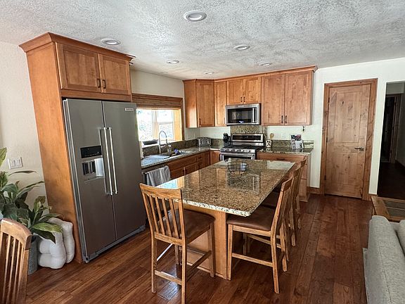 5th image of 718 Kingsbury Grade #B