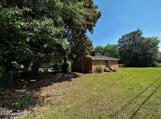 204 S Branch St, Elm City, NC 27822