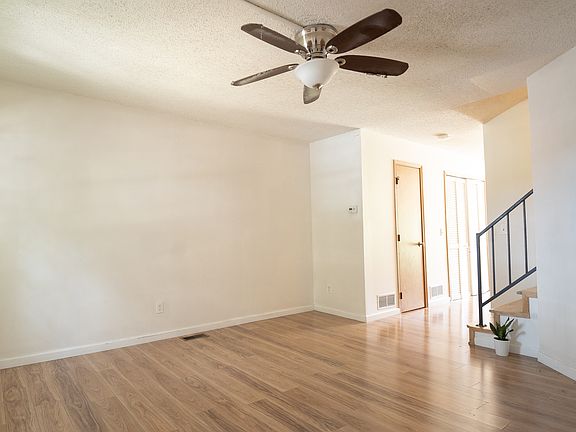 4th image of 3626 Queen Anne Way