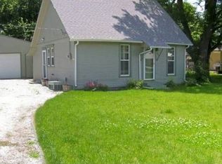 712 O St, Aurora, NE 68818