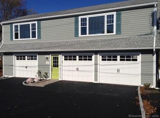 38 Hammock Rd, Clinton, CT 06413