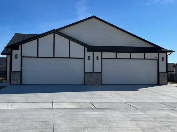5206-5208 Honeylocust Cir, Wichita, KS 67226