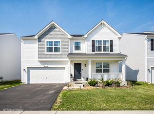 444 Radcliff Ln, South Elgin, IL