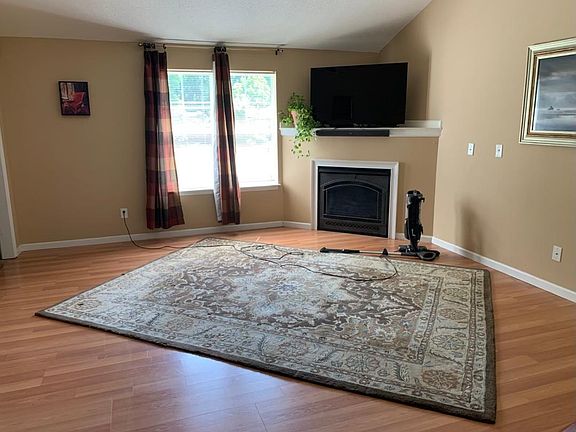 Great Room with Fireplace