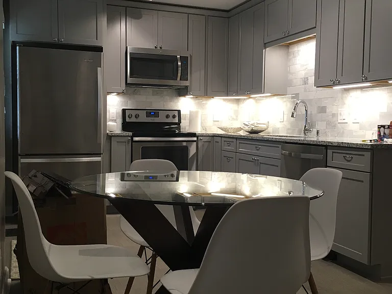 37 W Tompkins St #B — Photo 4