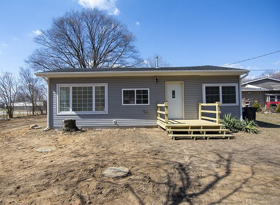 1st image of 2823 Edwardsburg Ave
