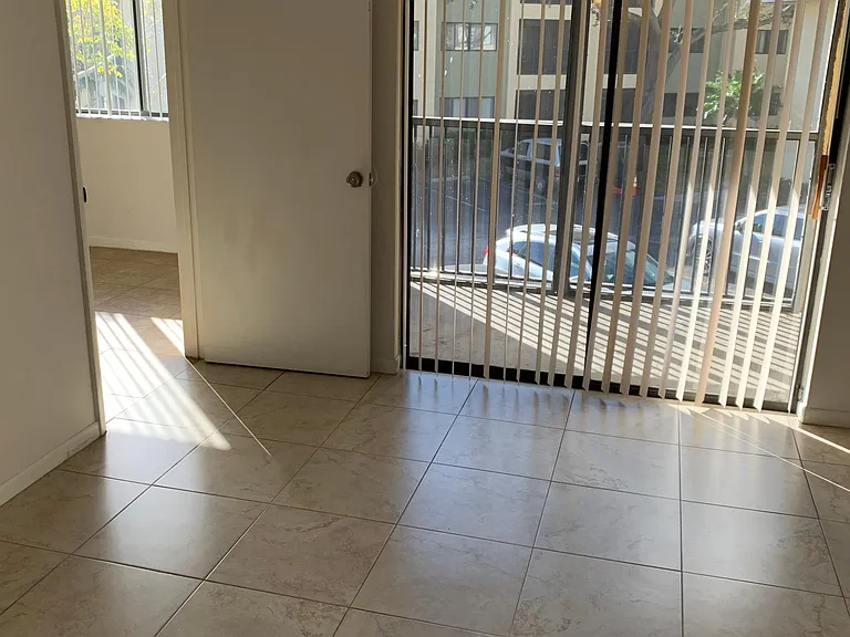 2445 SW 18th Ter #703 — Photo 4