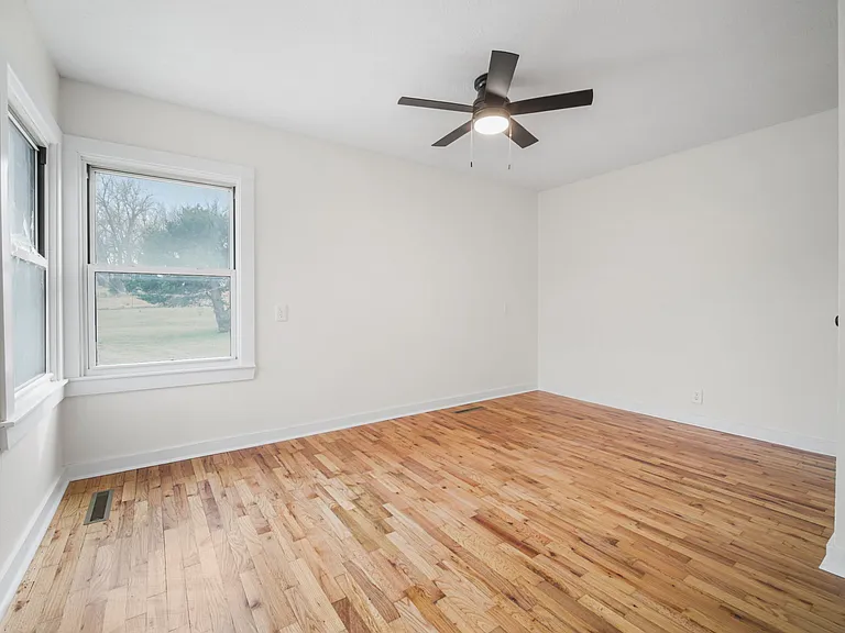 1003 Ross Rd — Photo 17