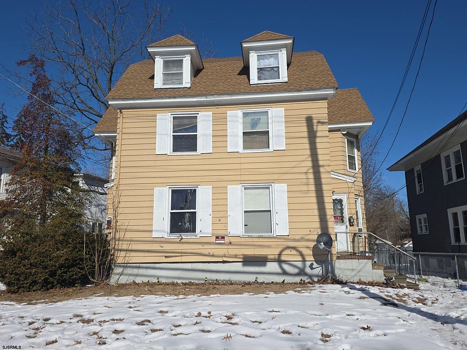 1st image of 118 W Main St #120