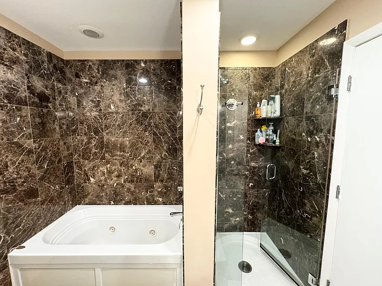 875 N Milwaukee Ave #1S — Photo 13