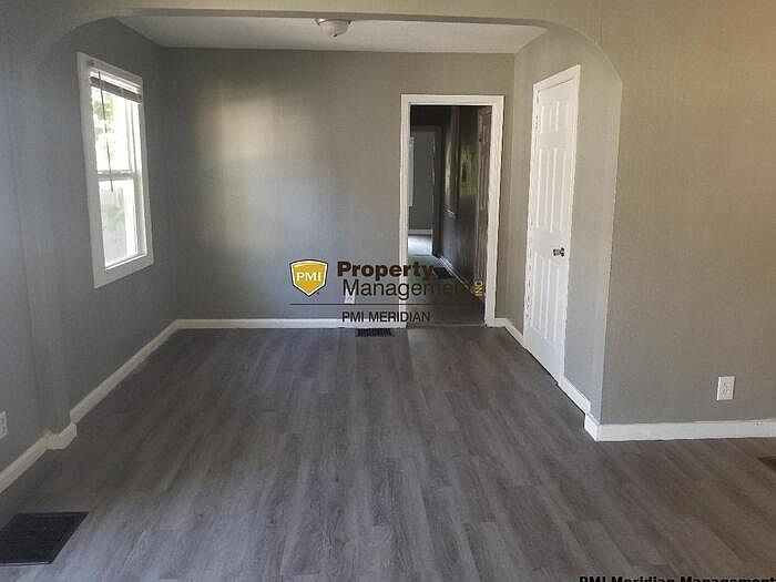 1st image of 3721 Hillside Ave