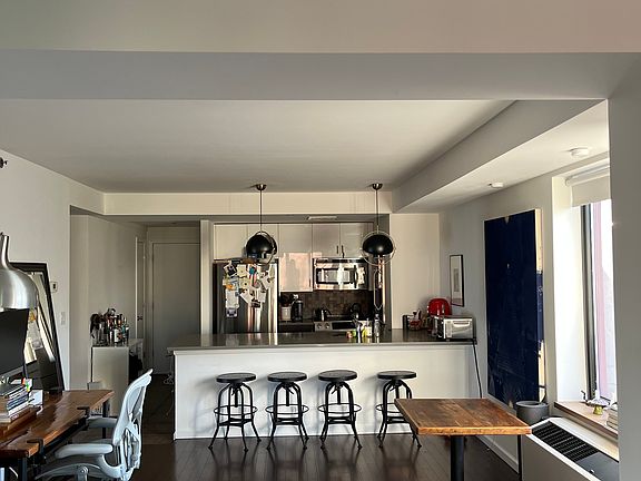 2nd image of 189 Avenue C APT 8D